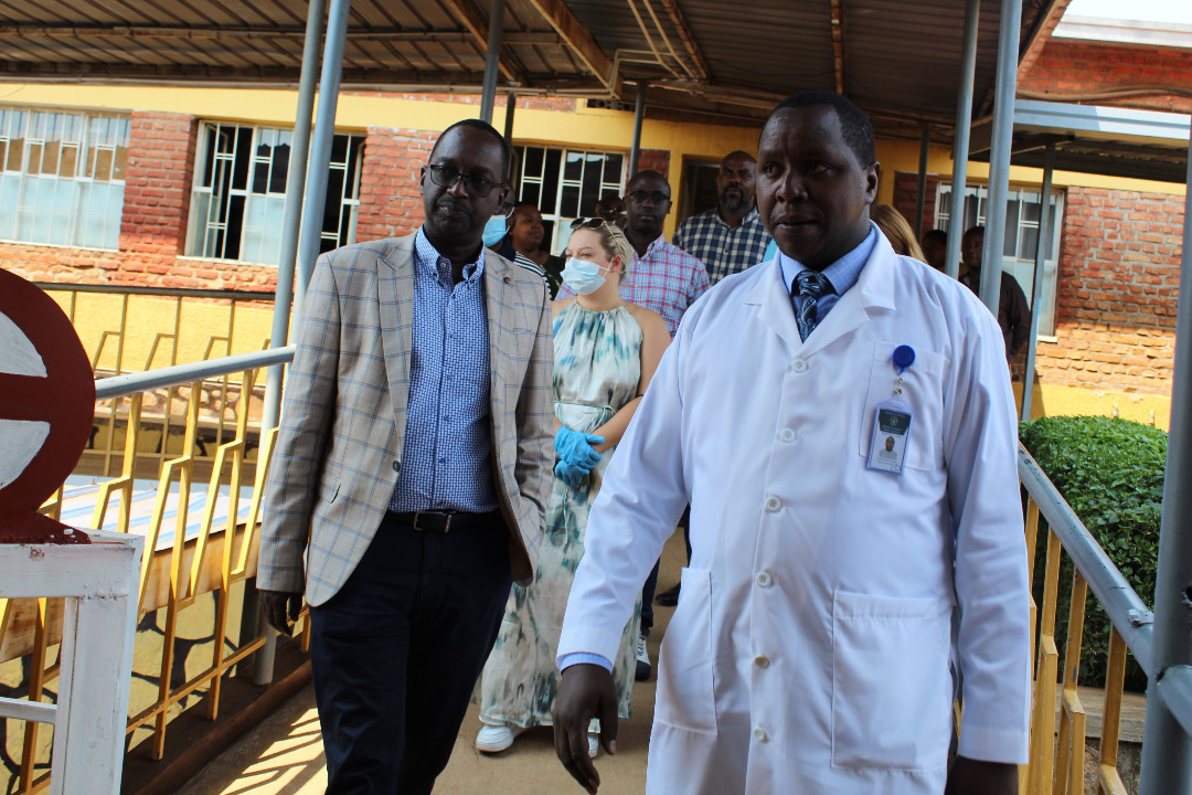 On-site walkthrough with the mayor of Kigali and hospital management